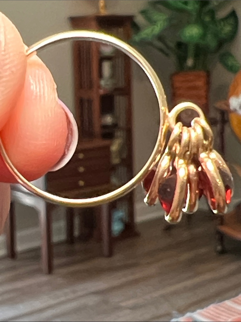 Vintage 10k Solid Yellow Gold Red Garnet Gemstone Cha-Cha Dangle Charm Ring - Picture 6 of 12